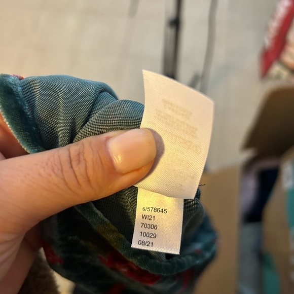 NWT Loft Floral Velvet Shirred Halter Top - Picture 6 of 8